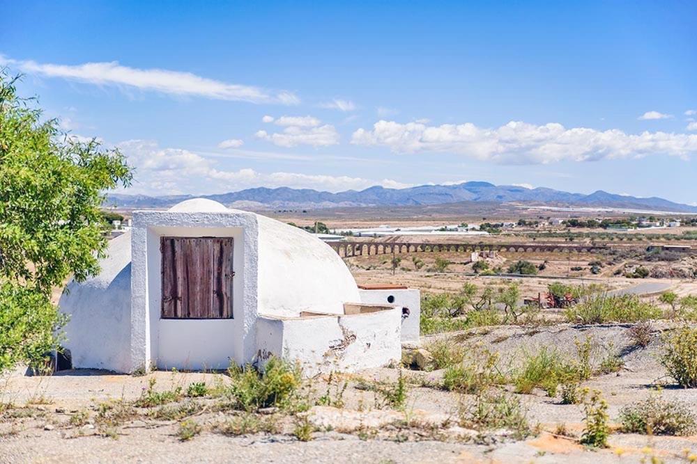 Cortijo Los Garridos - 8 Huespedes Fernan Perez Eksteriør bilde